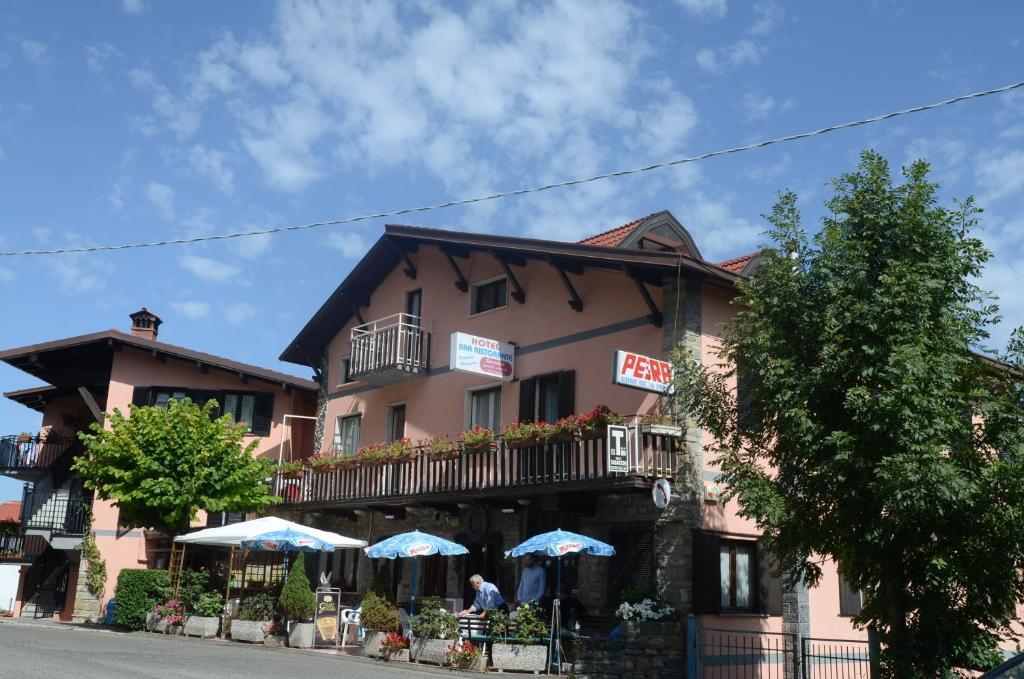 Albergo Ristorante Da Piercarlo Brallo Di Pregola Εξωτερικό φωτογραφία